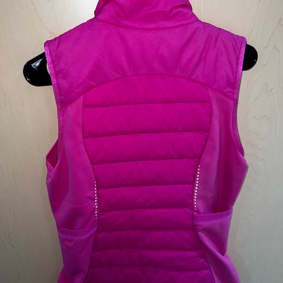 LULULEMON Women's Pink Puffer Vest - Picture 4 of 5